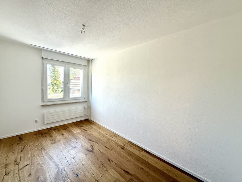 MODERNE, KLEINE 3.5 ZIMMER-WOHNUNG AN ZENTRALER LAGE ZU VERMIETEN (6)