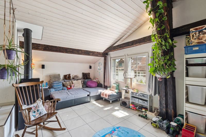 6,5 Zimmer-Haus  mit Gewerberaum (94m2) (3)