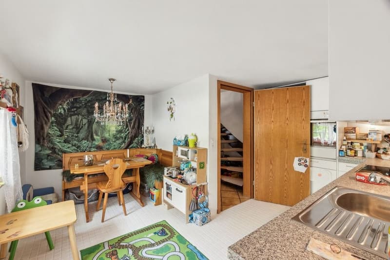 6,5 Zimmer-Haus  mit Gewerberaum (94m2) (2)