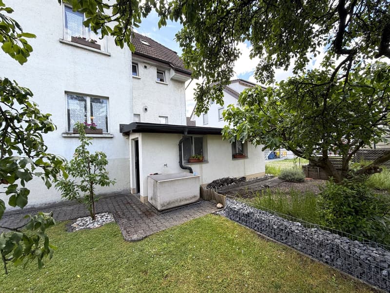 ZWEIFAMILIENHAUS / GENERATIONENHAUS MIT GARTENHAUS (INKL. KÜCHE) UND SCHÖNEM GARTEN (3)