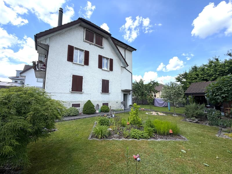 ZWEIFAMILIENHAUS / GENERATIONENHAUS MIT GARTENHAUS (INKL. KÜCHE) UND SCHÖNEM GARTEN (2)