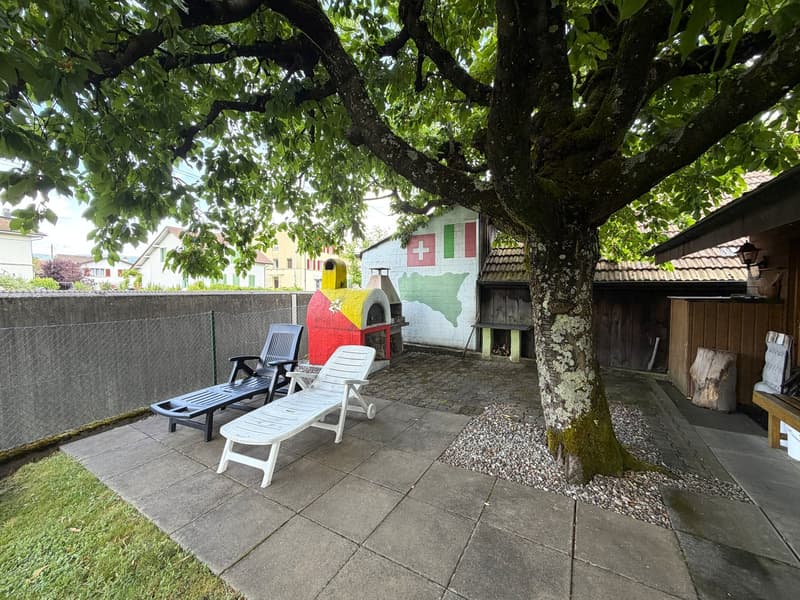ZWEIFAMILIENHAUS / GENERATIONENHAUS MIT GARTENHAUS (INKL. KÜCHE) UND SCHÖNEM GARTEN (5)
