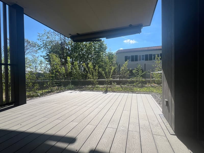 Exklusive Erdgeschosswohnung mit Garten an erhöhter Lage in Witikon (2)