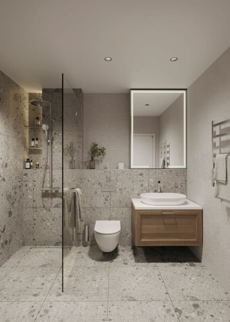 Badezimmer im Wohnhaus mit bodenebener Dusche