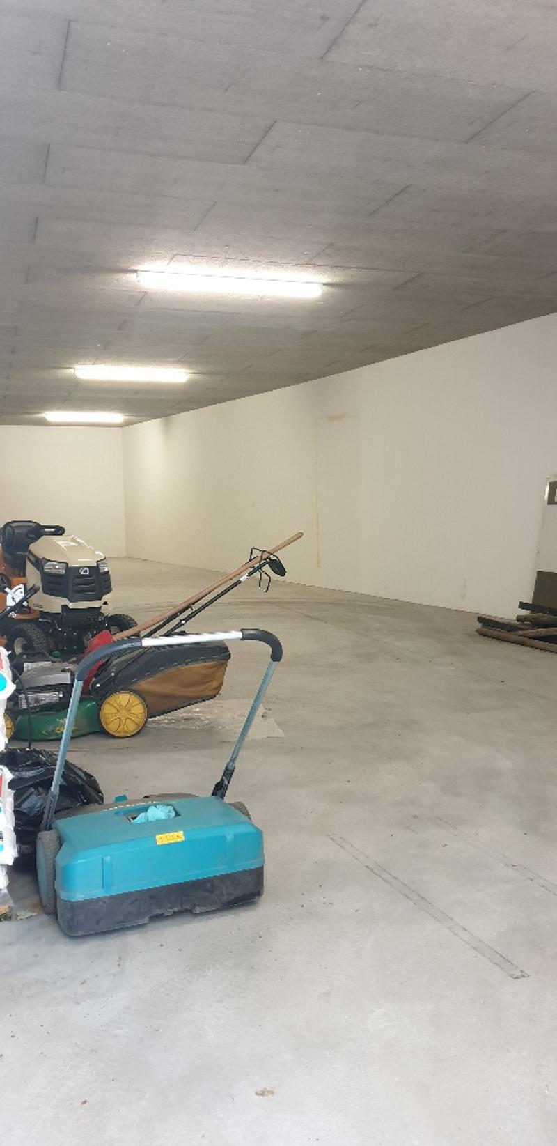 Magazzino a condizioni attraenti (affitto parziale da 55m2 possibile) (7)