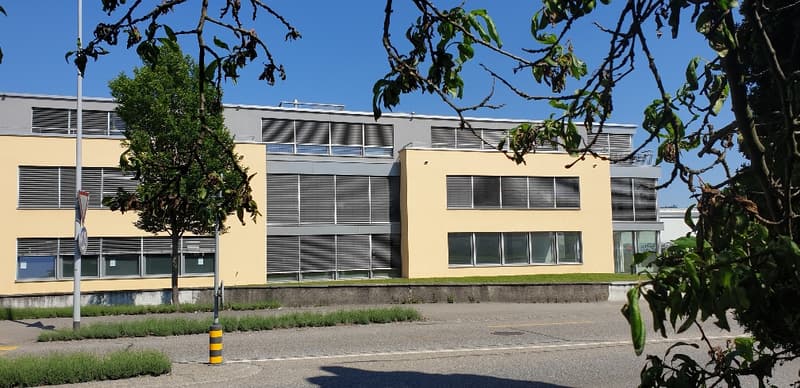 Magazzino a condizioni attraenti (affitto parziale da 55m2 possibile) (11)