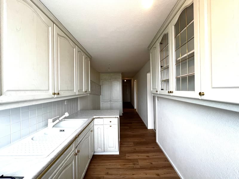 Gemütliche 2.5-Zimmer Wohnung mit Balkon (4)
