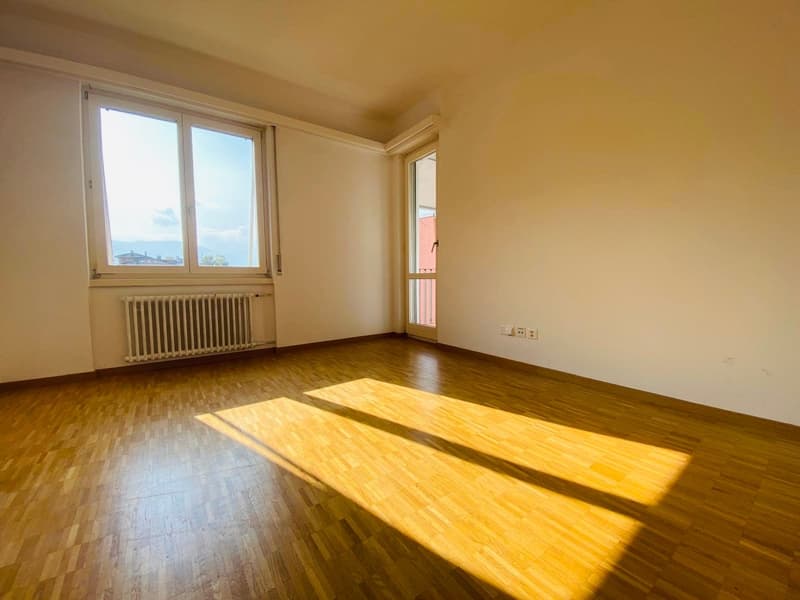 Luminoso appartamento di 4 locali con balcone (4)