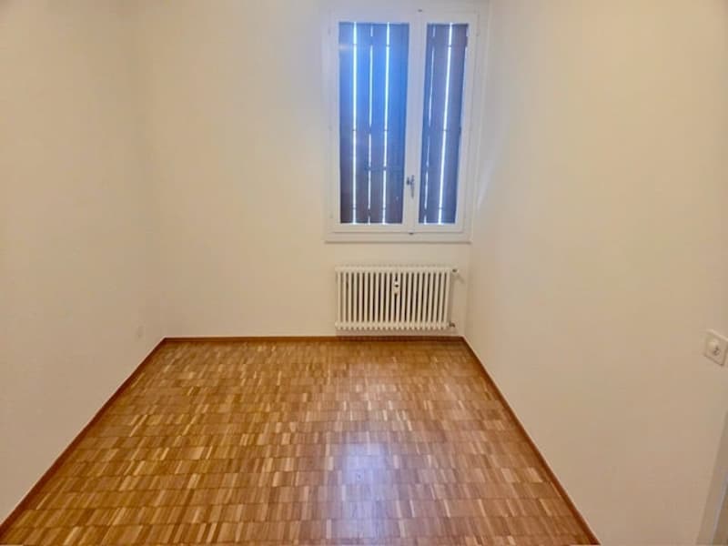 2 locali in zona ben servita (5)