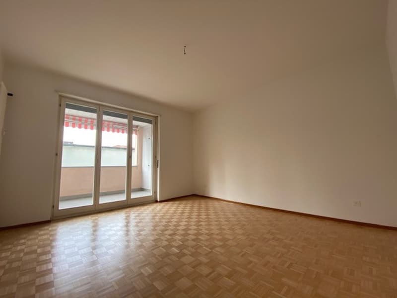 APPARTAMENTO 3.5 LOCALI A LUGANO-CASSARATE (5)