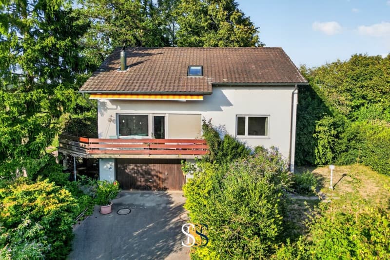 Charmantes Einfamilienhaus mit Weitblick und grossem Garten (4)