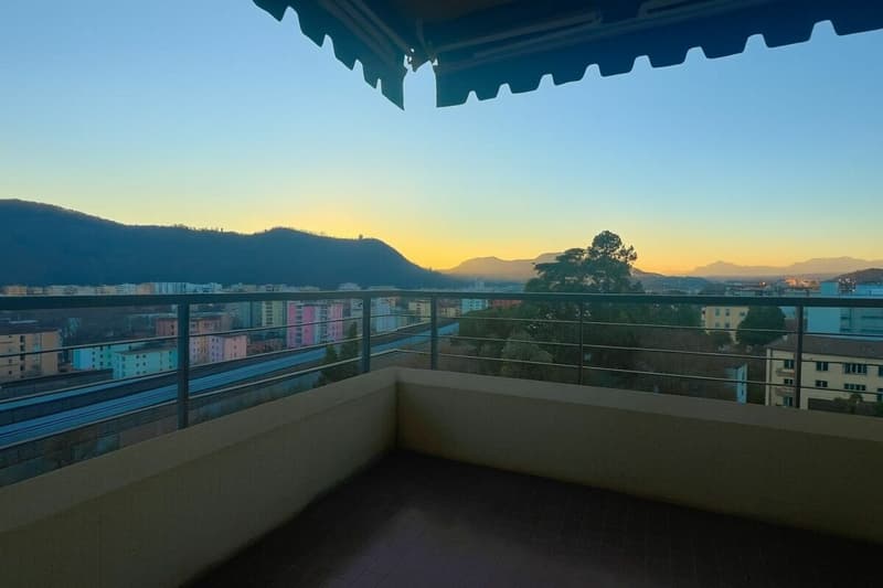 Appartamento all'ultimo piano di 5 locali con balcone (5)