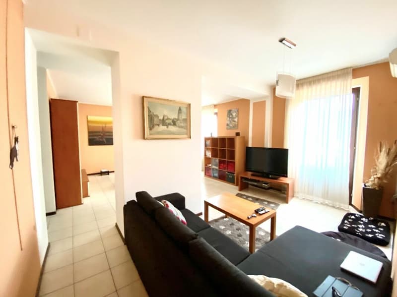Casa di tre appartamenti per investimento a reddito (2)