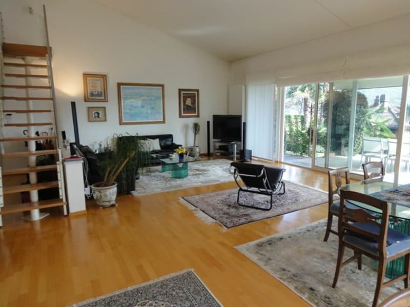 Villa signorile nel verde con vista panoramica (7)