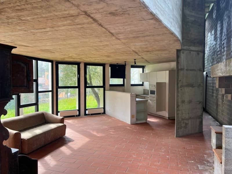 Casa unifamiliare su tre livelli con terrazza panoramica e giardino (3)