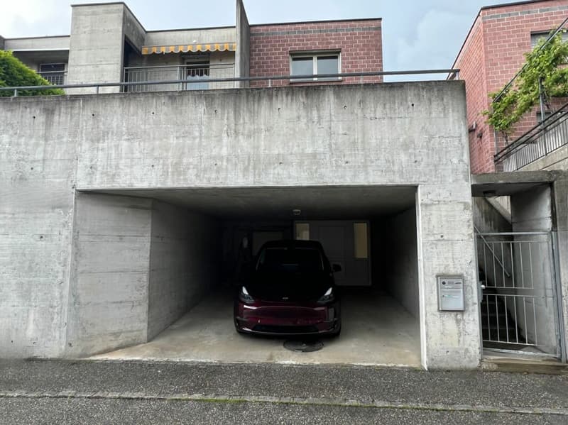 Casa unifamiliare moderna, con terrazza e giardino privato (11)