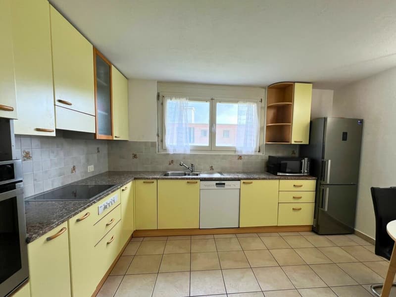 Casa unifamiliare moderna, con terrazza e giardino privato (8)