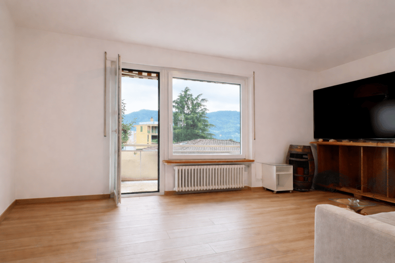 Appartamento da 3.5 locali, ammobiliato, con balcone (2)