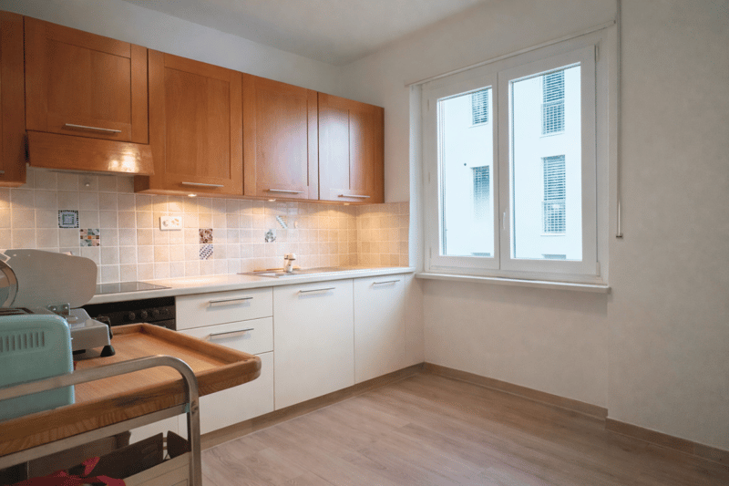 Appartamento da 3.5 locali, ammobiliato, con balcone (4)