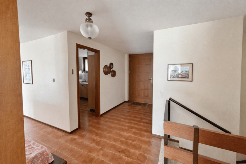Casa unifamiliare con giardino e vista aperta (12)