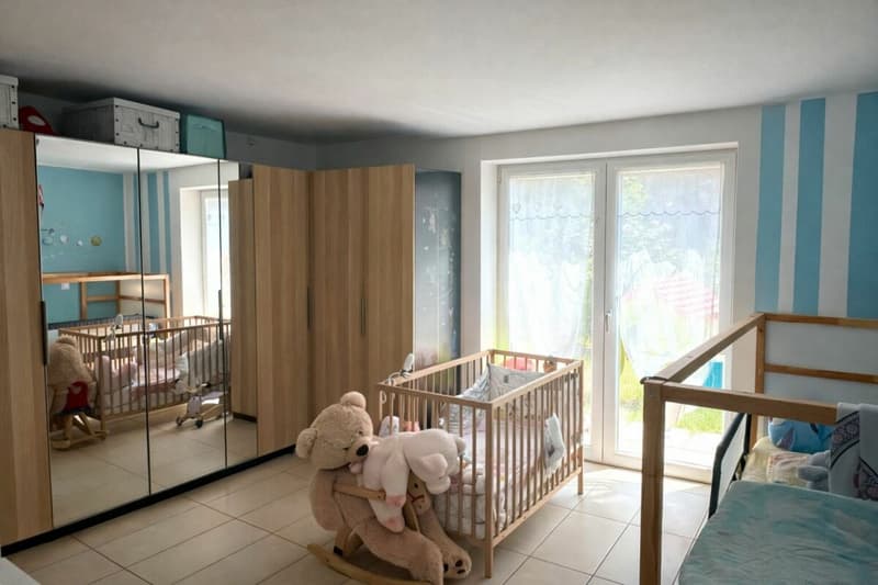 Appartamento moderno con giardino (7)