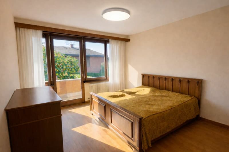 Meravigliosa villa con ampio giardino in Villa Foresta (8)