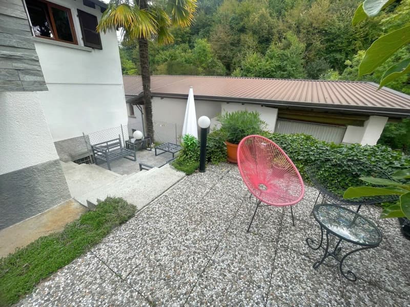 Graziosa casa unifamiliare in zona tranquilla (11)