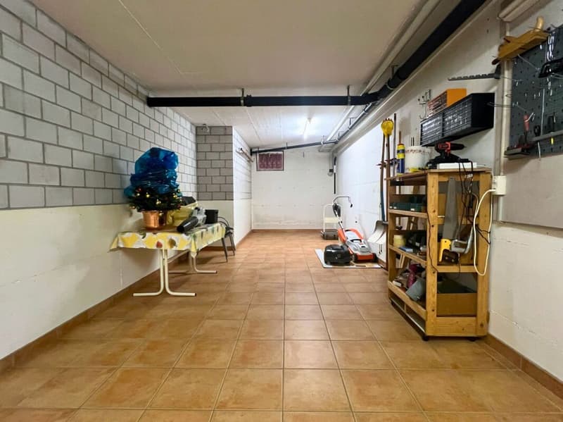 Meravigliosa casa unifamiliare con giardino, vista e posizione soleggiata (15)