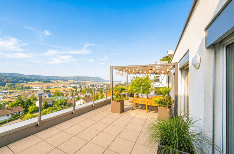 EXKLUSIVE TERRASSENWOHNUNG MIT ATEMBERAUBENDER AUSSICHT ÜBER DAS KLETTGAUGEBIET (2)