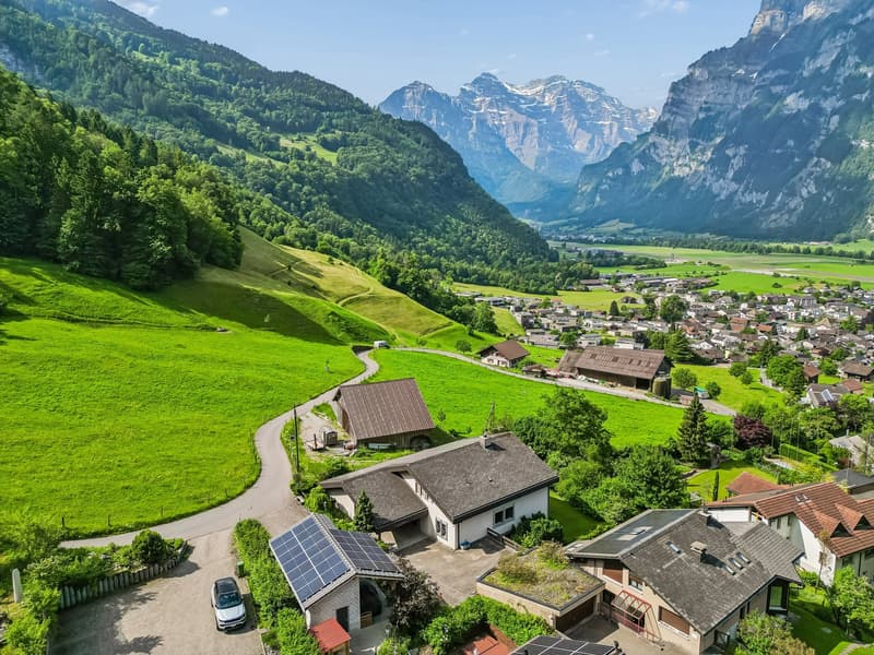 Grosszügiges  6-Zimmer-Einfamilienhaus in Glarus Nord – Wohnen mit Weitblick (4)