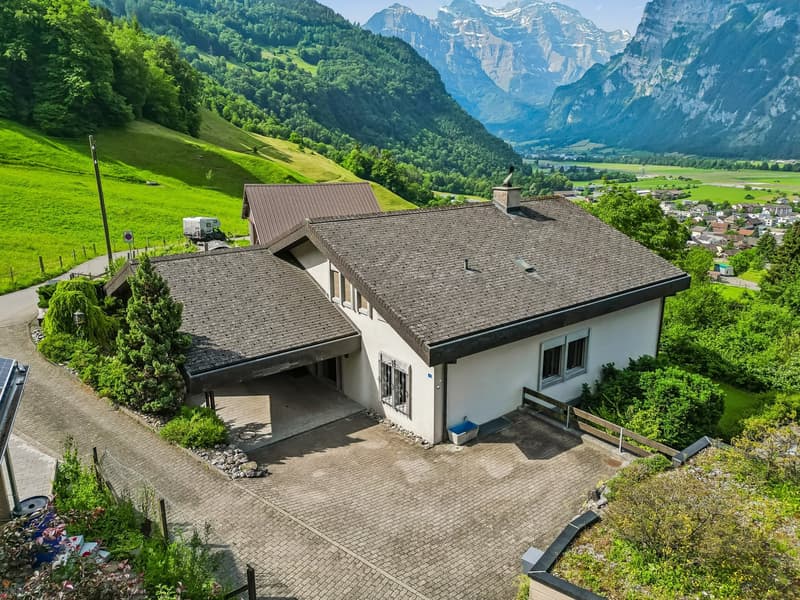 Grosszügiges  6-Zimmer-Einfamilienhaus in Glarus Nord – Wohnen mit Weitblick (3)