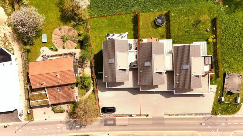 Wohnen am Waldrand - exklusives 5.5-Zimmer-Reihenhaus (2)