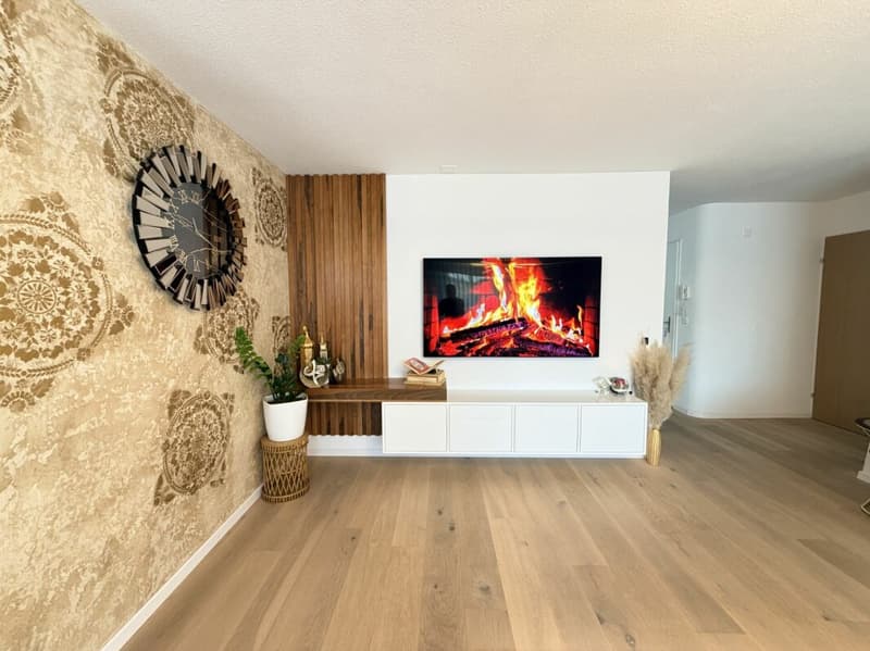 Attraktive 4.5-Zimmer-Wohnung mit viel Wohnkomfort (2)