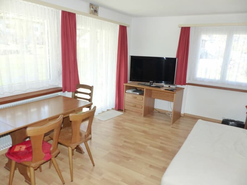 Grande maison unifamiliale de 9 pièces avec un grand potentiel dans un emplacement de rêve (12)
