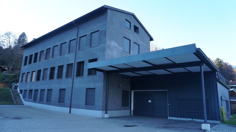Summaprada - Mehrfamilienhaus mit 11 Wohnungen und Lagerhalle (5)