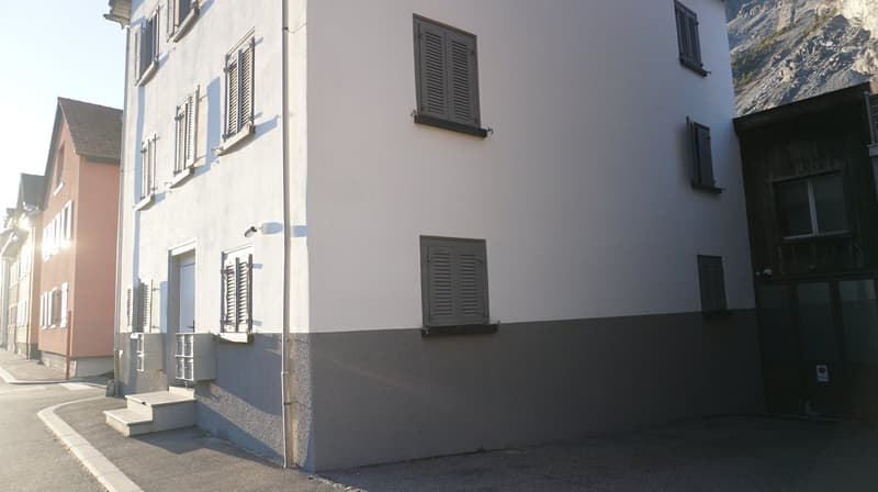 Felsberg - Mehrfamilienhaus mit 5 Wohnungen und Werkstatt/Lager (2)