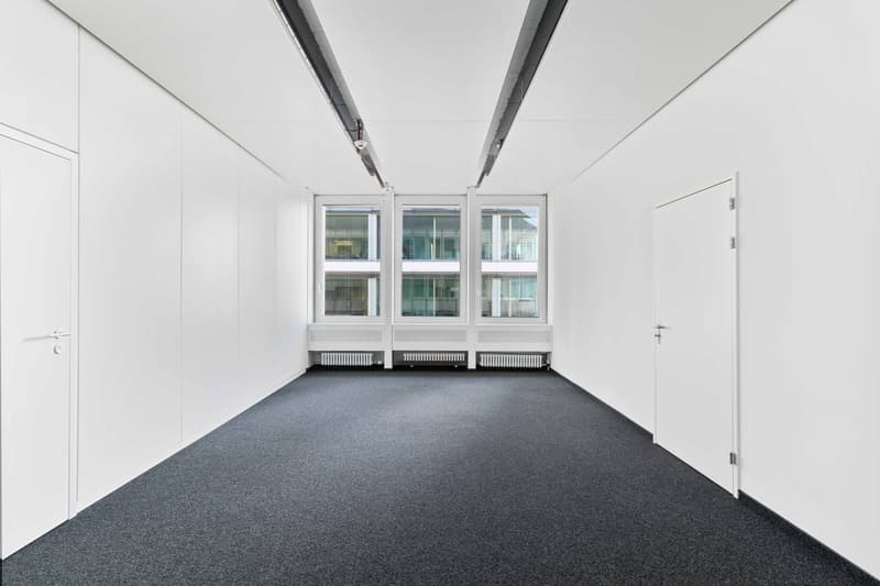 Praktisches Kleinbüro am Bahnhof Glattbrugg (5)