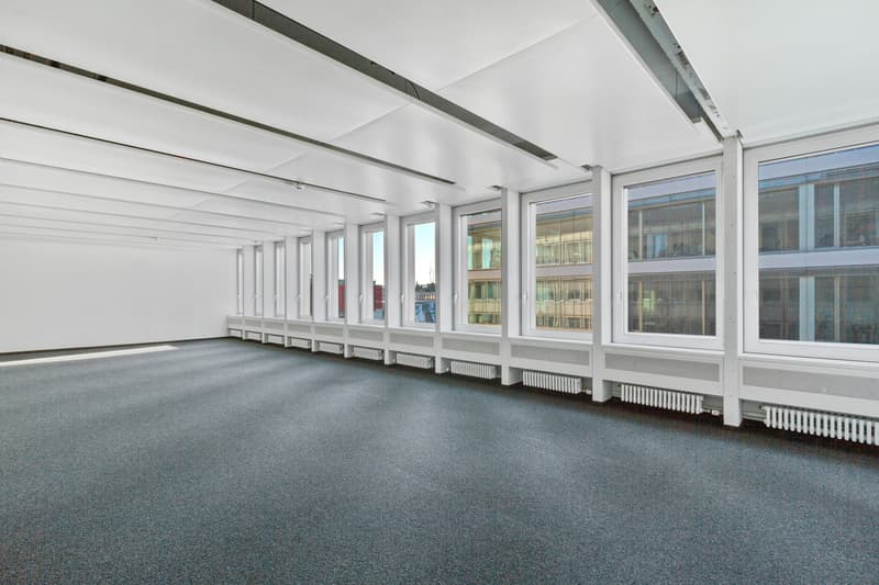 Praktisches Kleinbüro am Bahnhof Glattbrugg (2)