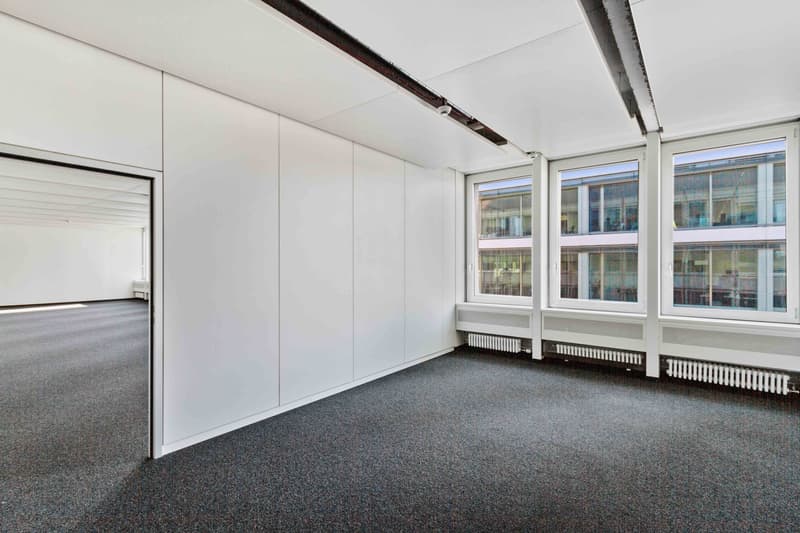 Praktisches Kleinbüro am Bahnhof Glattbrugg (4)