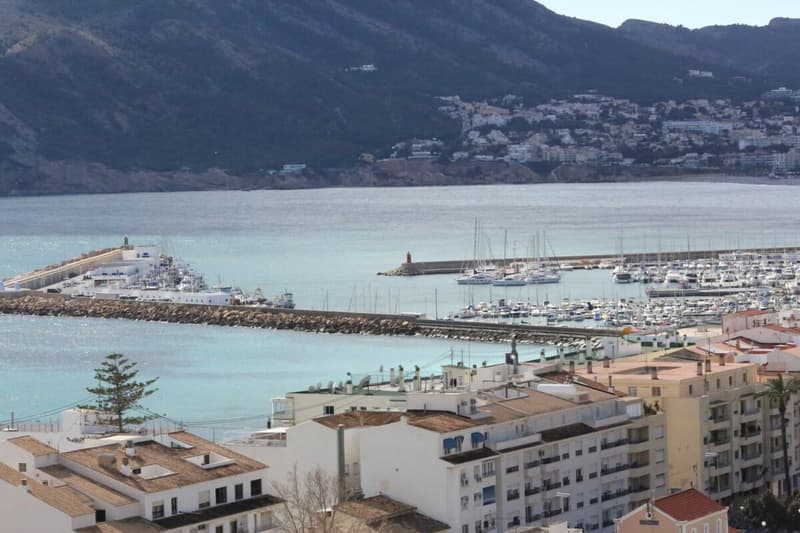 Villa Altea in Alicante (Spanien) - feinstes Wohnen auf 3 Etagen (3)