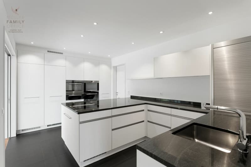 Lichtdurchflutete 5 1/2 Zimmer-Terrassen-Wohnung in sehr gepflegter und ruhiger Wohnanlage (14)