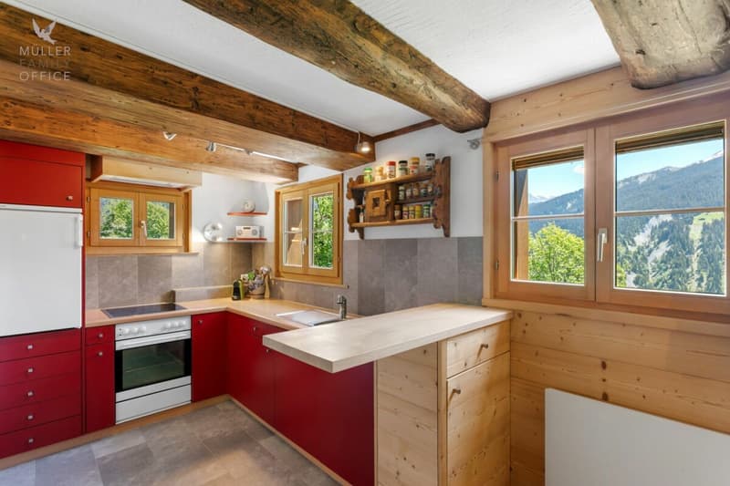 Charaktervolles Ferienhaus mit traumhafter Fernsicht über das Prättigau (12)