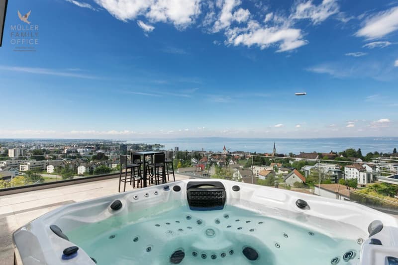 Ein Zuhause mit Horizont - Stilvolle 5 1/2 Zimmer-Attika-Maisonette über dem Bodensee (1)