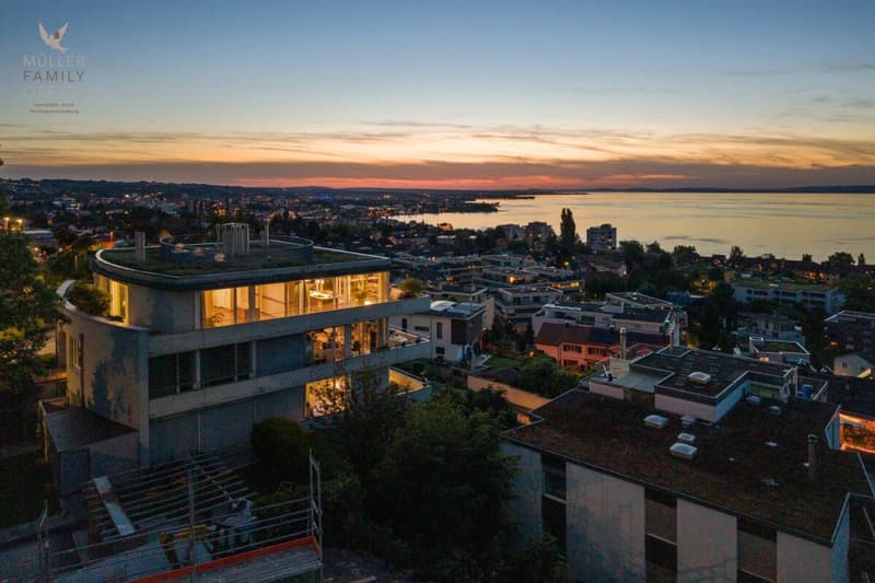 Einzigartige und luxuriöse Penthouse-Wohnung mit spektakulärer Seesicht (8)