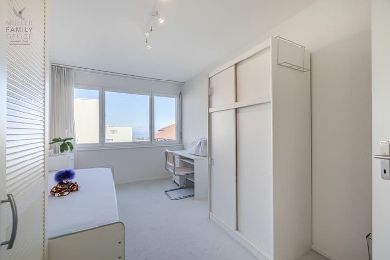 Schöne und sehr gepflegte 4 1/2 Zimmer-Wohnung in der  Überbauung "Alti Moschti" (10)