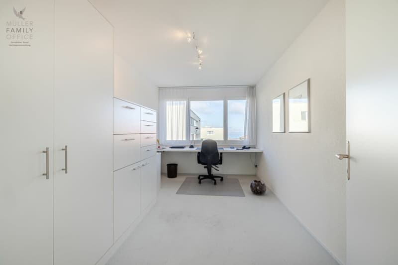 Schöne und sehr gepflegte 4 1/2 Zimmer-Wohnung in der  Überbauung "Alti Moschti" (9)