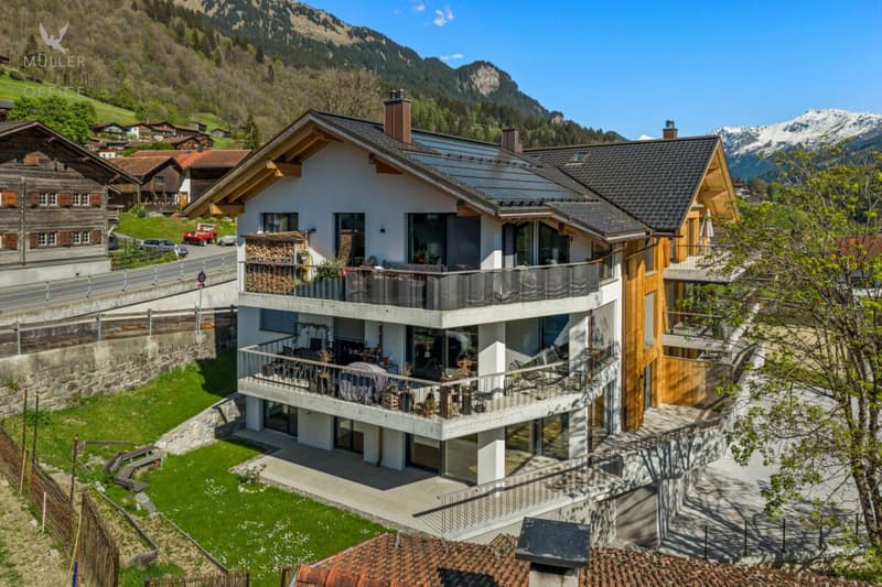 Exklusive 3 1/2 Zimmer-Dachwohnung (Erstwohnung) mit Wohnkomfort auf höchstem Niveau und atemberaubender Aussicht (2)
