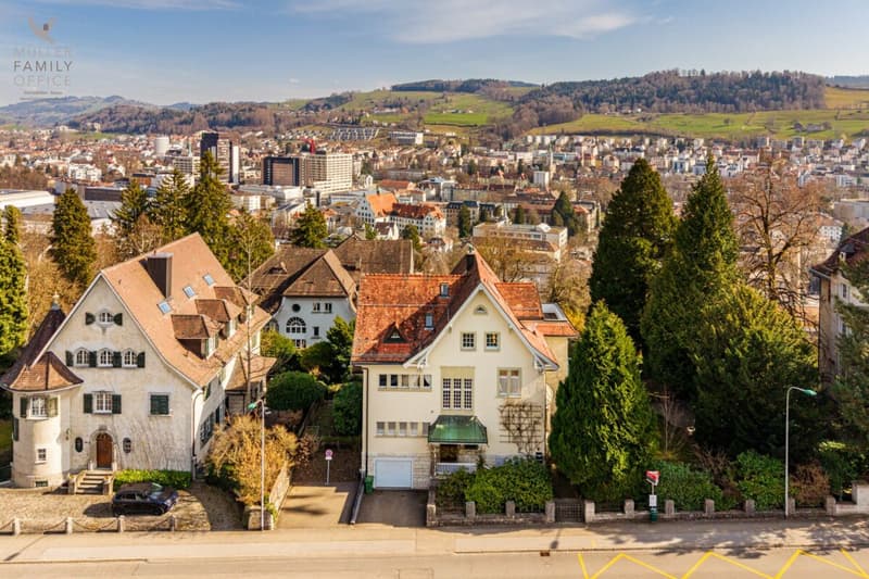 Repräsentative Jugendstilvilla (mit 4 Wohnungen) an privilegierter Lage am Rosenberg (2)