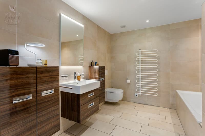 Exklusive 4 1/2 Zimmer-Wohnung im Herzen von Seuzach (13)