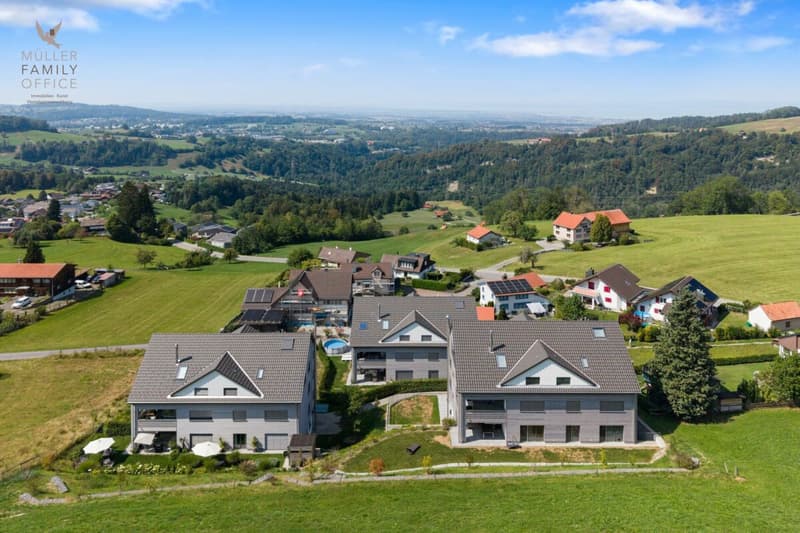Wohnen wie im Einfamilienhaus - Exklusive 4 1/2 Zimmer-Gartenwohnung mit schöner Seesicht, viel Privatsphäre und hochwertigem Ausbau (3)
